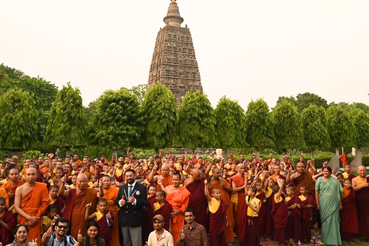 bodhgaya news| Guinness World Record in Bodh Gaya, Bihar, Singing Bowl group created history at Mahabodhi Temple