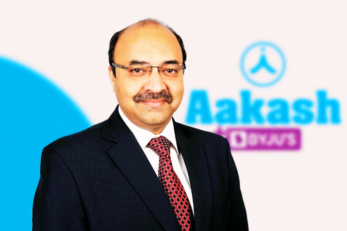 deepak mehrotra ceo aakash institute