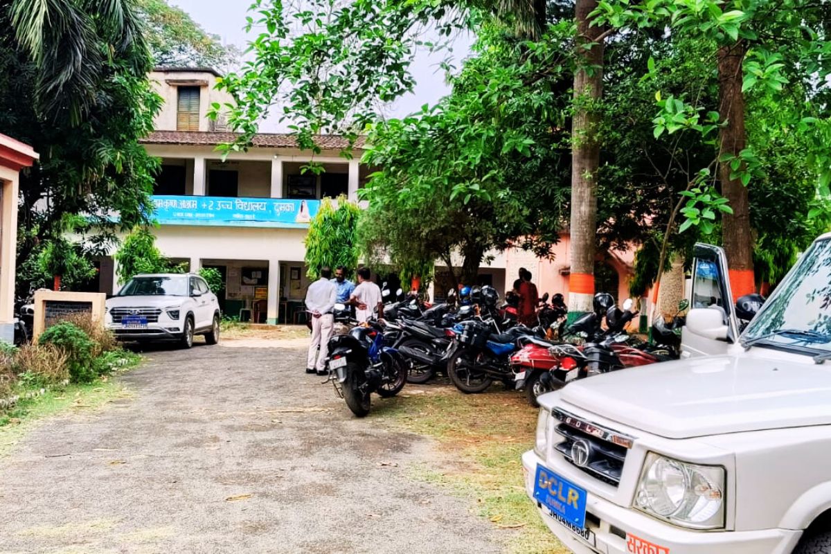 dumka news 800 copies burnt in matriculation examination evaluation centre