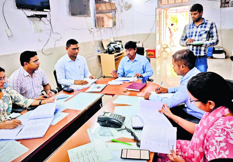 Gaya News : रामनवमी में गड़बड़ी हो तो 0631 2222253, 2222259, 2222206 व 2222216 पर करें कॉल