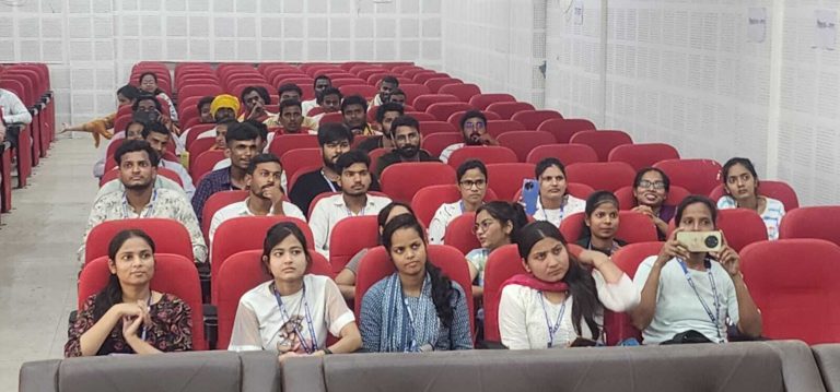 विकसित भारत, बढ़ता बिहार विषयक संगोष्ठी में उभरा नये भारत का विजन विकसित भारत, बढ़ता बिहार विषयक संगोष्ठी में उभरा नये भारत का विजन