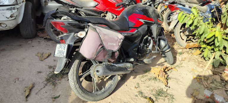 Kaimur News :  “2.5 करोड़ की हेरोइन के साथ यूपी के दो तस्कर गिरफ्तार, दो बाइेंक जब्त