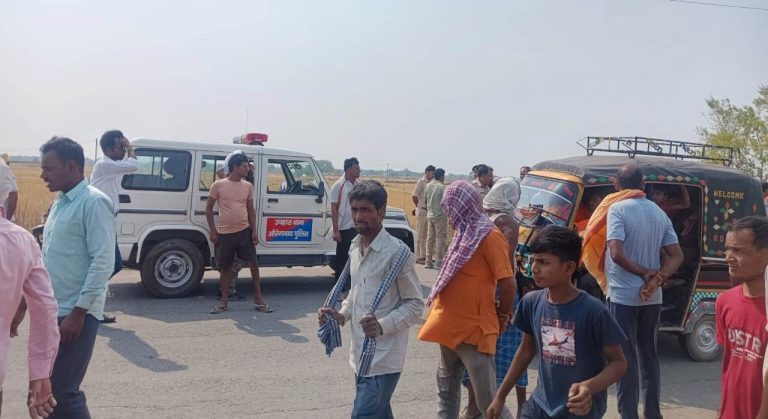 उपहारा में कार-बाइक की टक्कर में  किशोर की मौत, एक गंभीर रूप से घायल