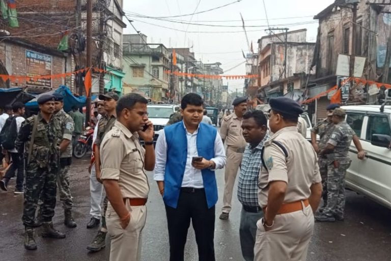 Murshidabad Violence: मुर्शिदाबाद हिंसा के बाद झारखंड के इस जिले में निषेधाज्ञा, अफवाह फैलायी तो होगा एक्शन