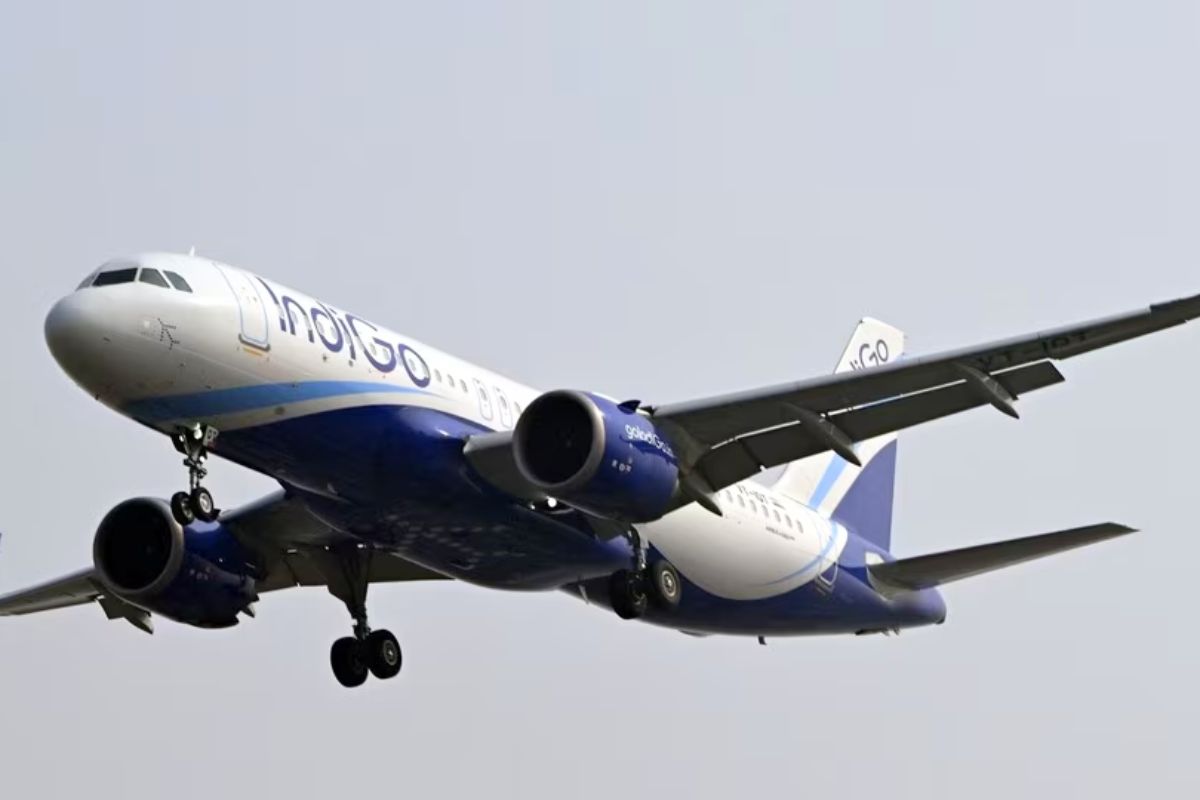 patna airport weather| Patna Airport: Two planes kept circling in the air due to bad weather, hundreds of passengers remained stranded