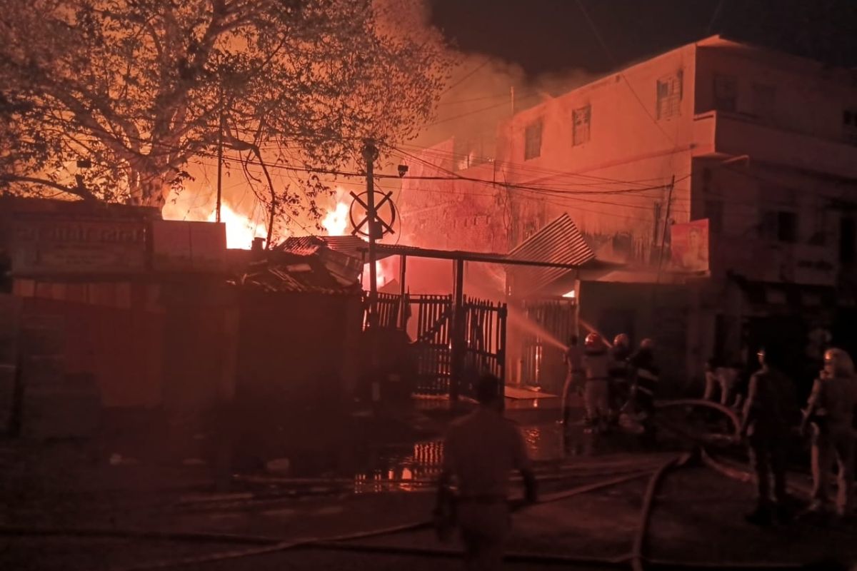 patna fire news| A huge fire broke out in a saw machine in Patna, more than 30 fire engines reached the spot