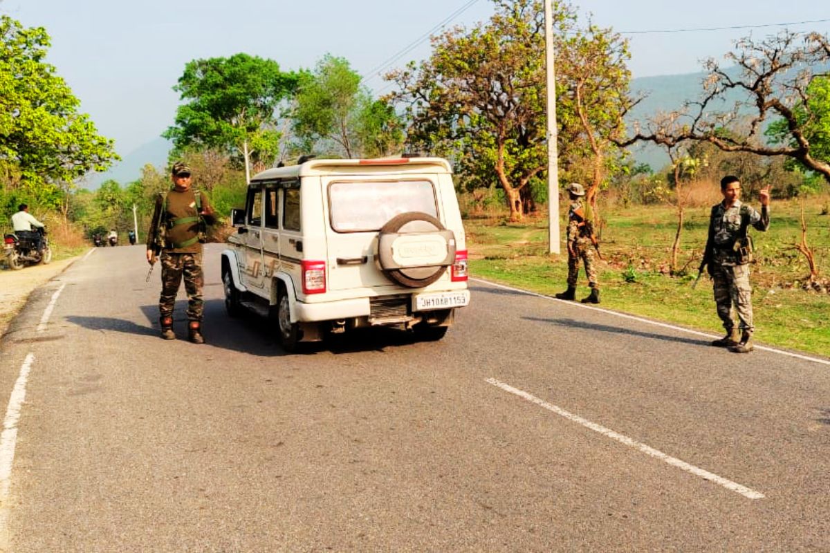 police naxal encounter in lugu buru bokaro