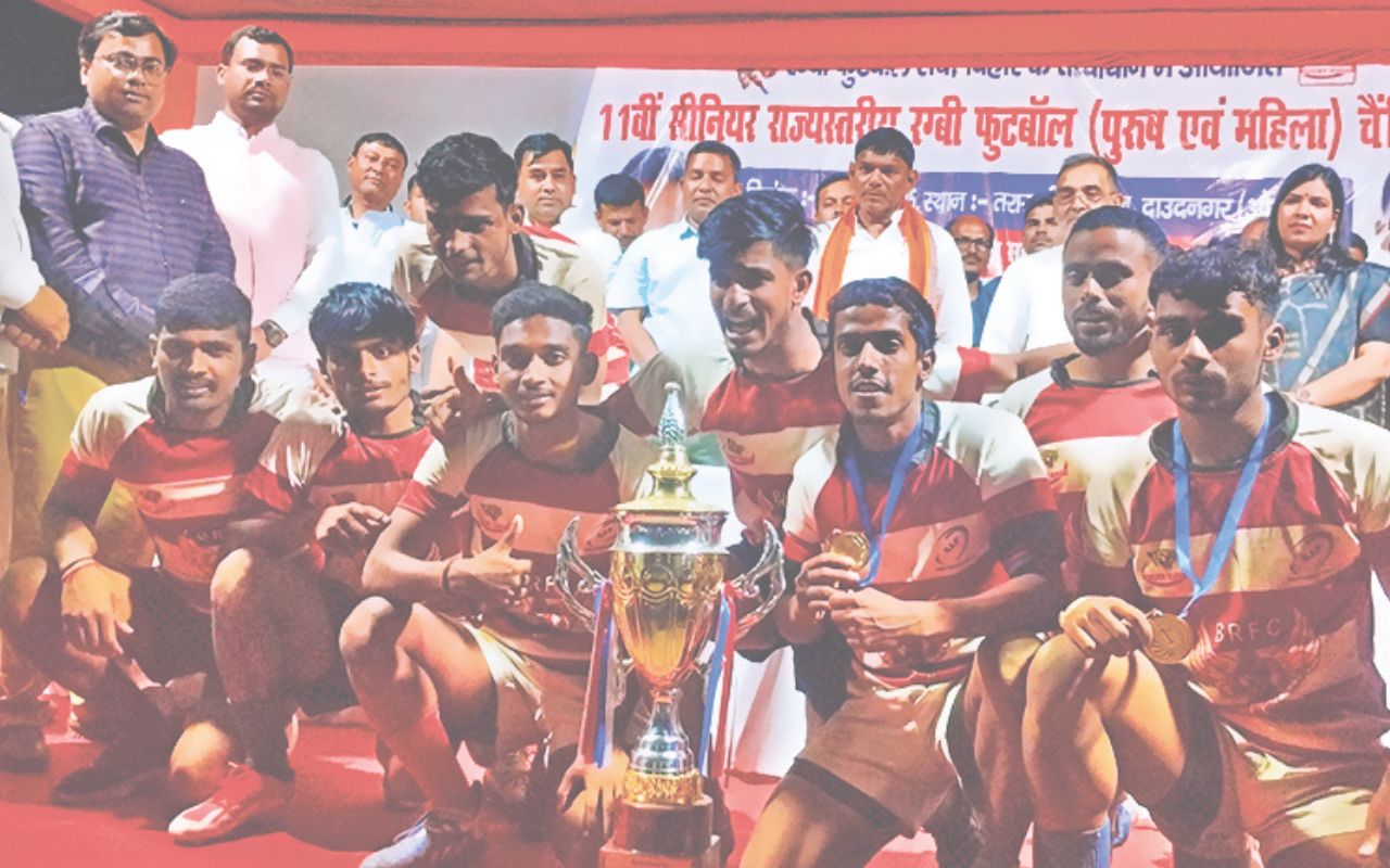 फुटबॉल चैंपियनशिप में विजेता खिलाड़ी