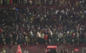 India Pakistan War: Dharamsala Spectators try to leave after IPL match suspended