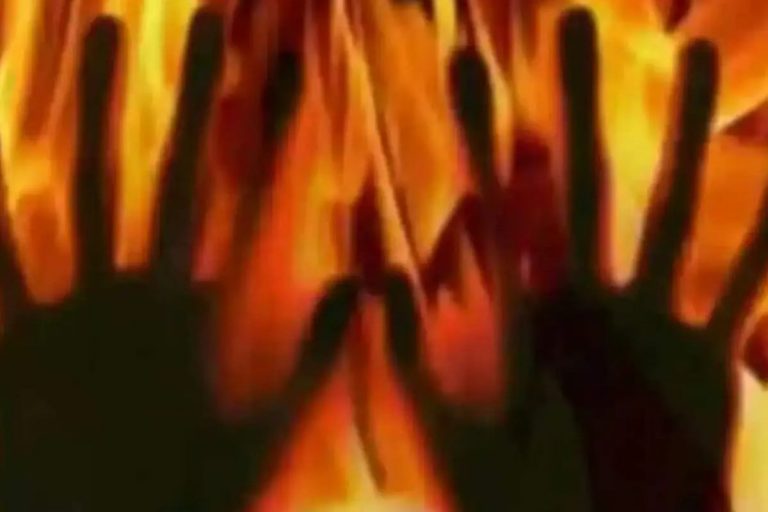 Bihar: मां बना रही थी खाना, झोपड़ी में उठी लपटें… और जलकर राख हो गई तीन मासूम बेटियां