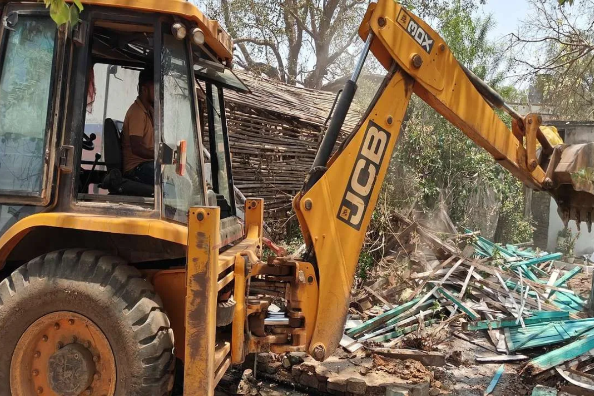 Bulldozer action in bihar