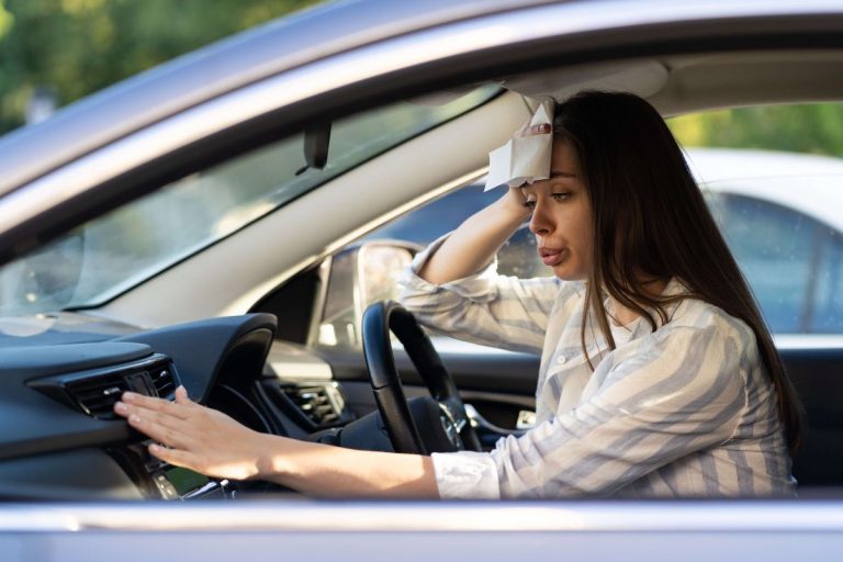 Car AC Tips: कार का एसी नहीं कर रहा कूलिंग तो कर लें ये 5 चीजें, भयंकर गर्मी में पड़ जाएगी कंबल की जरूरत
