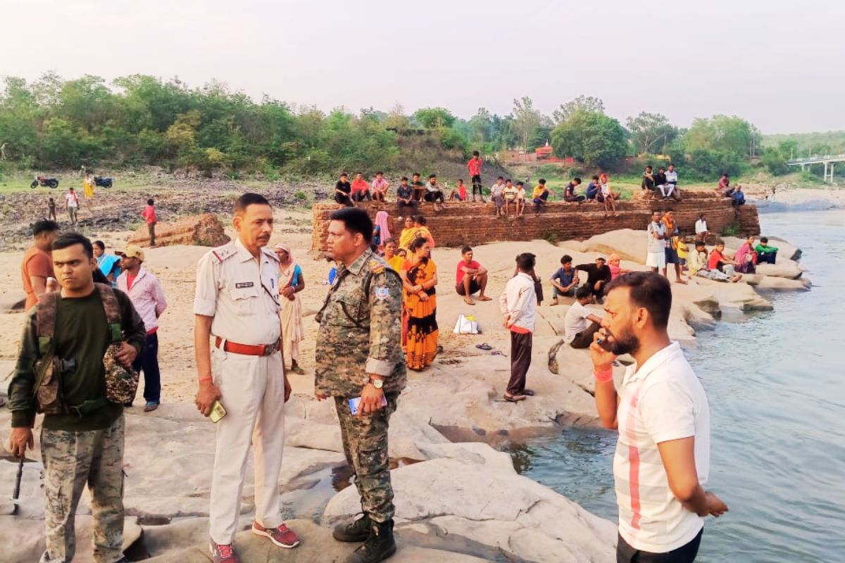 Children Drowned in Damodar