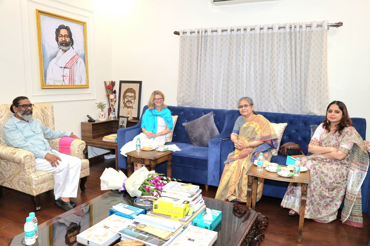 Hemant Soren with UNICEF delegation