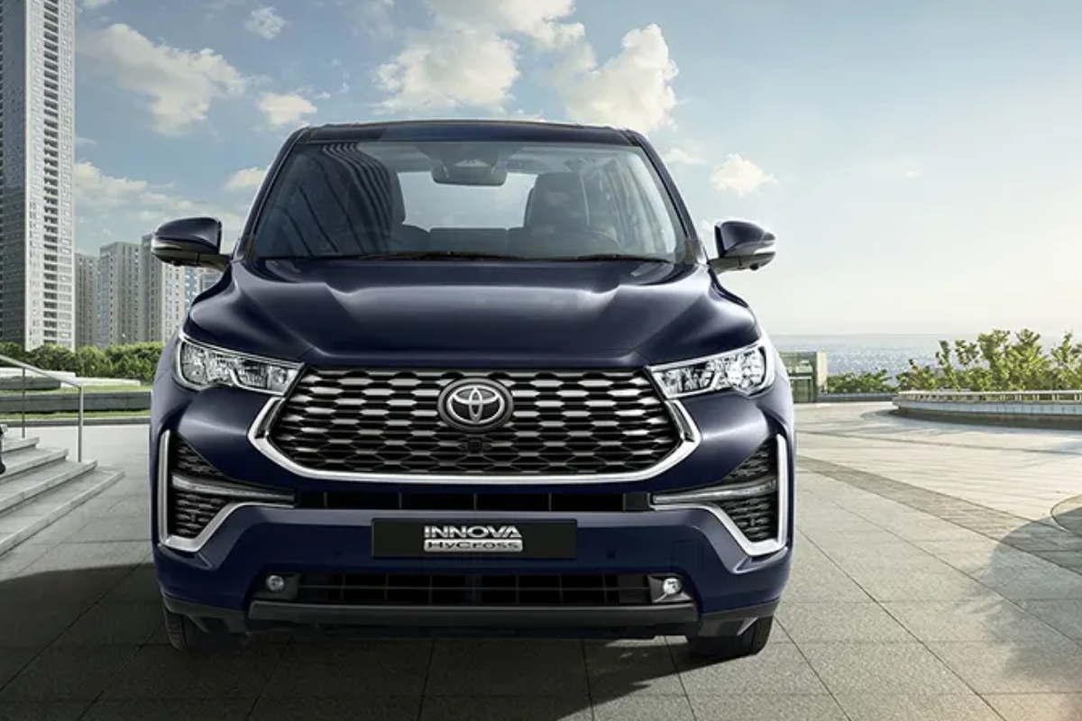 Innova Hycross