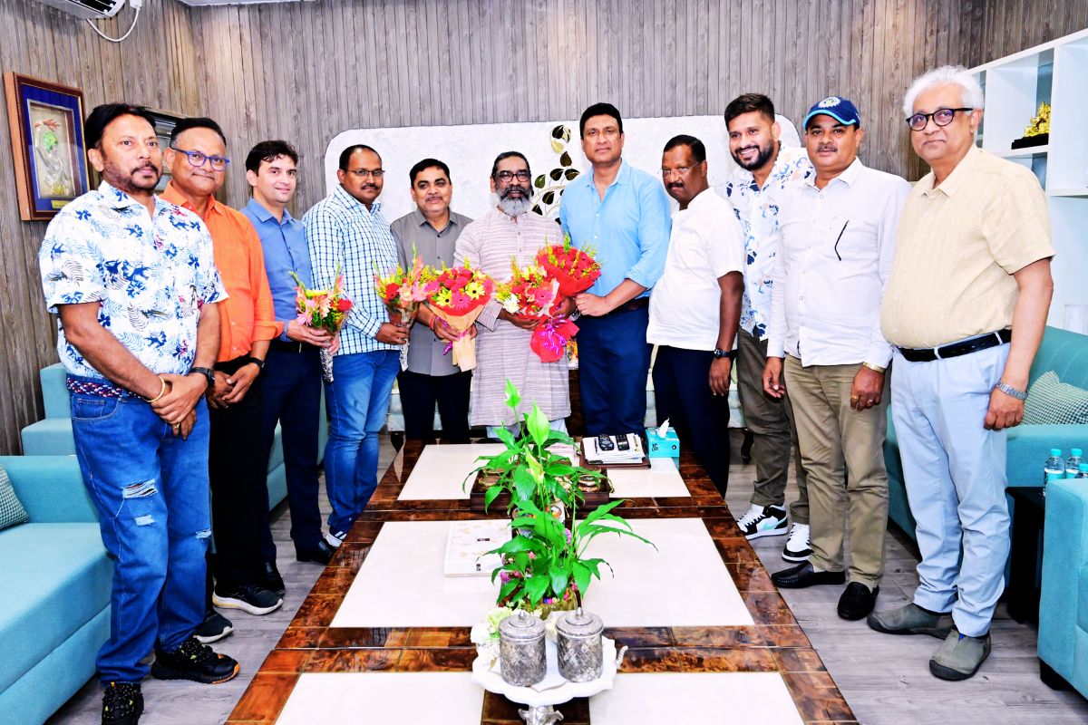 JSCA Chief Ajay Nath Shahdeo Meets Hemant Soren