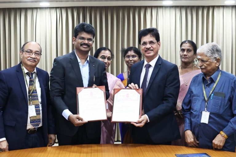 VIT और एमजीआर मेडिकल यूनिवर्सिटी ने मिलाया हाथ, अब स्वास्थ्य क्षेत्र में होगा एआई पर रिसर्च