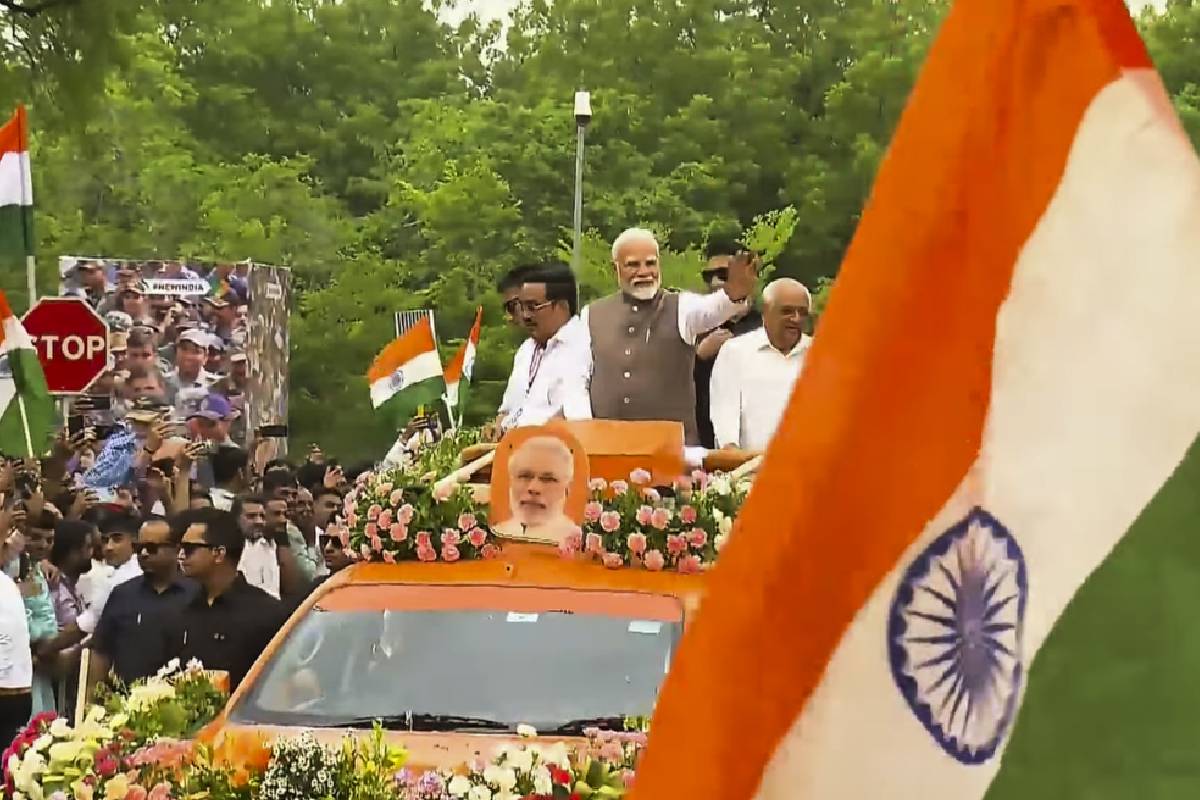 PM Modi in Gandhinagar