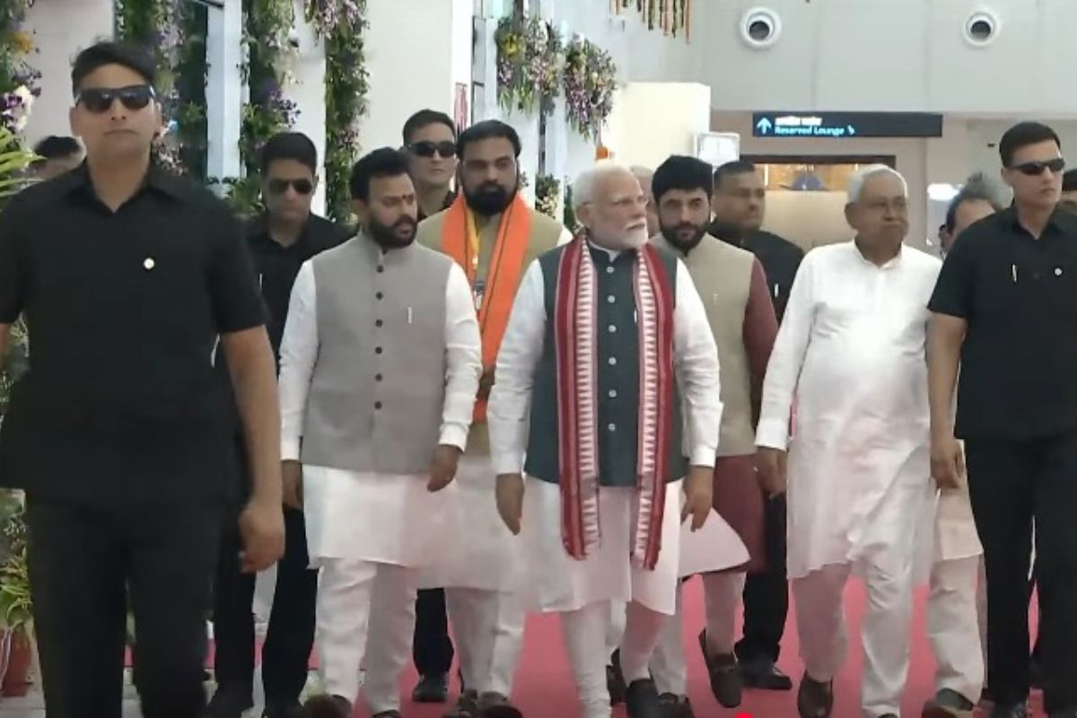 पटना के नए टर्मिनल पर पीएम मोदी