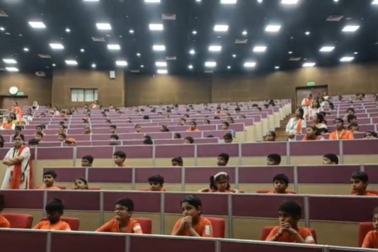 बिहार के बच्चों ने रचा इतिहास, 5 मिनट में सॉल्व कर दिए मैथ्स के 300 सवाल