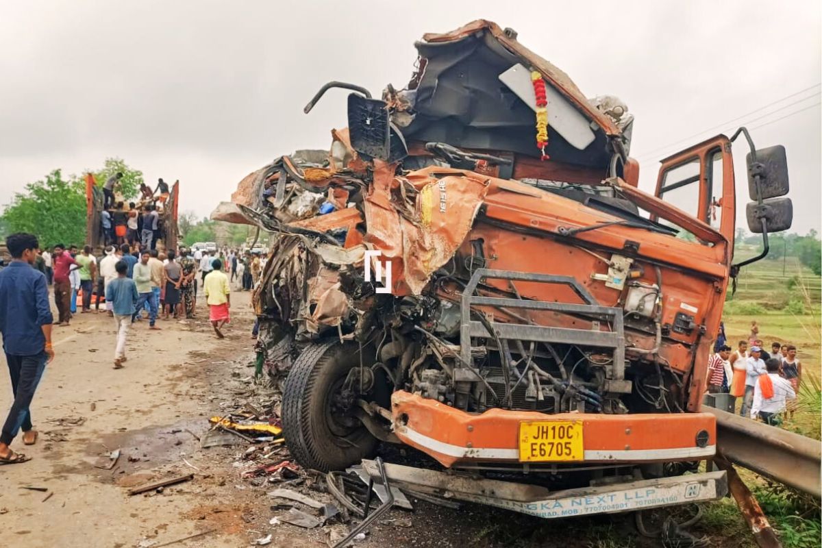 Road Accident in gandey giridih news