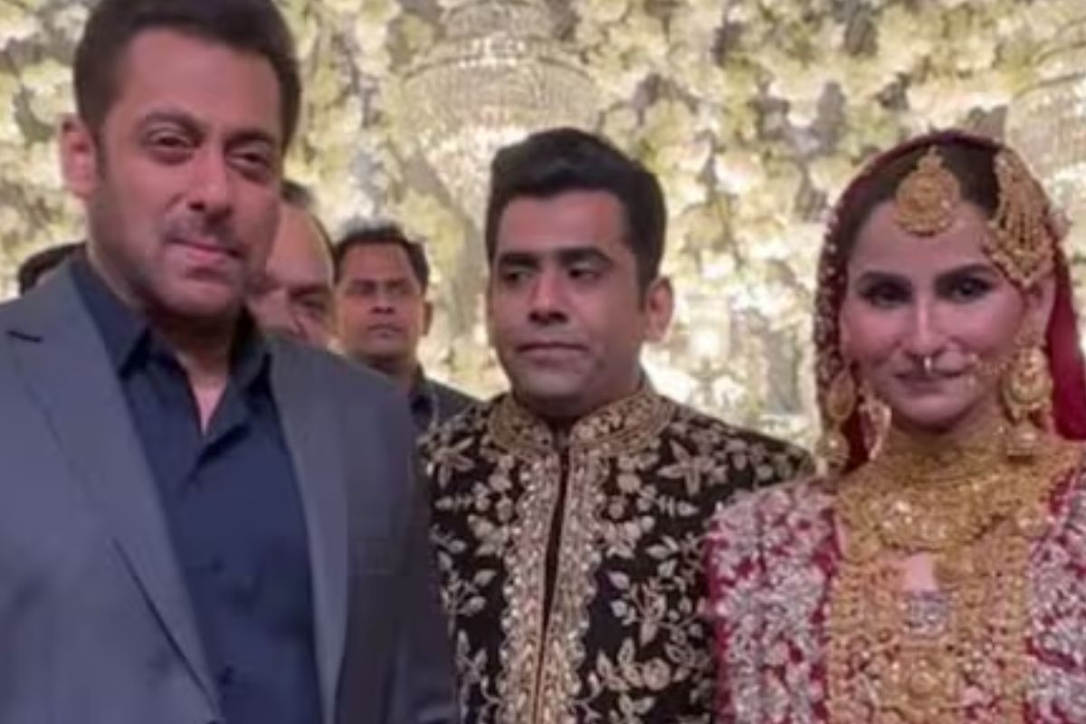 Salman Khan attends friend wedding
