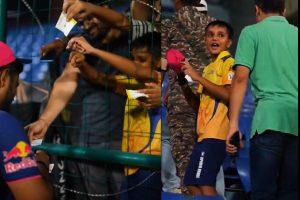 IPL 2025: Sanju Samson Gift a cap to dhoni fan