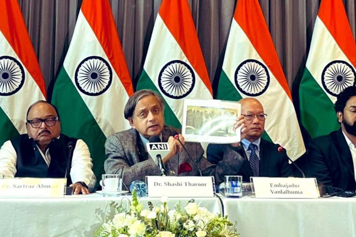 Shashi Tharoor