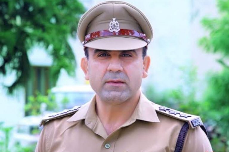 ‘होली साल में एक बार, जुमा 52 बार’ कहने वाले CO अनुज चौधरी का हुआ तबादला