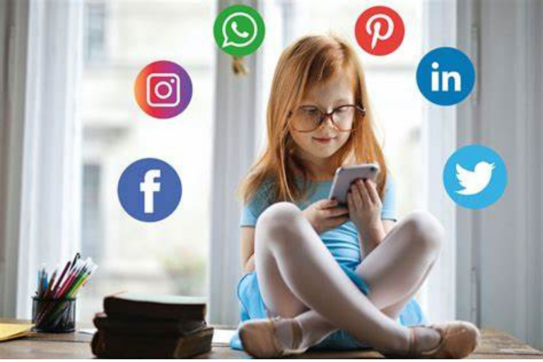 Parenting Tips: सोशल मीडिया पर बच्चों की मौजूदगी, ये गाइड पैरेंट्स को जरूर जाननी चाहिए