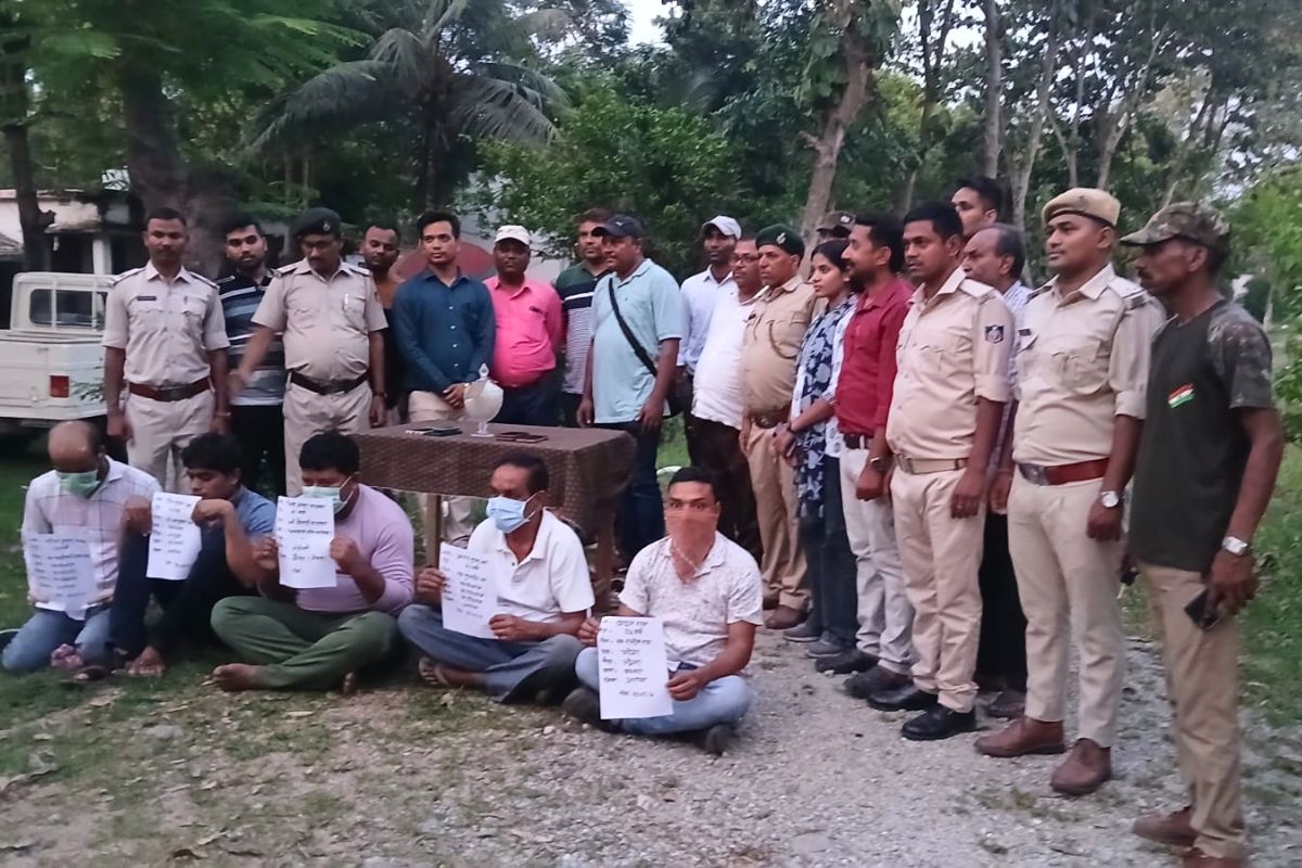 araria smuggling news| 6 smugglers arrested with 2.157 kg cobra venom in Bihar, international smuggling racket busted