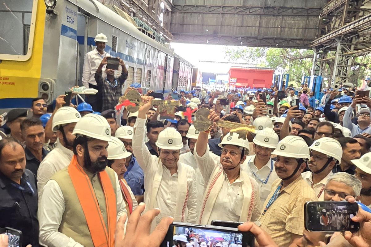 ashwini vaishanw| Ashwini Vaishnav reached Jamalpur, Asia's oldest railway factory, laid the foundation stone of many schemes