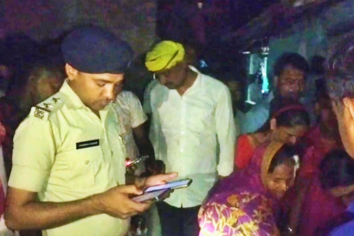 buxar crime news| A two-year-old girl was shot dead by a drunk criminal in Bihar