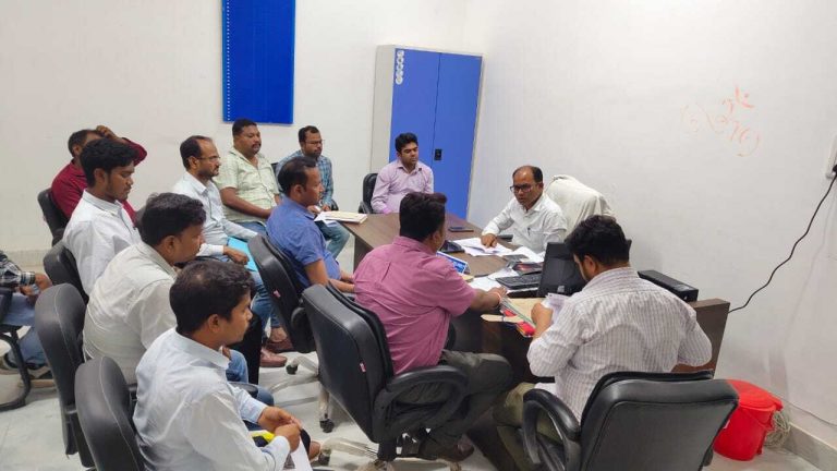कचरा प्रबंधन के लिए जमीन चिन्हित करने व वेंडिंग जोन के निर्माण पर दिया जोर