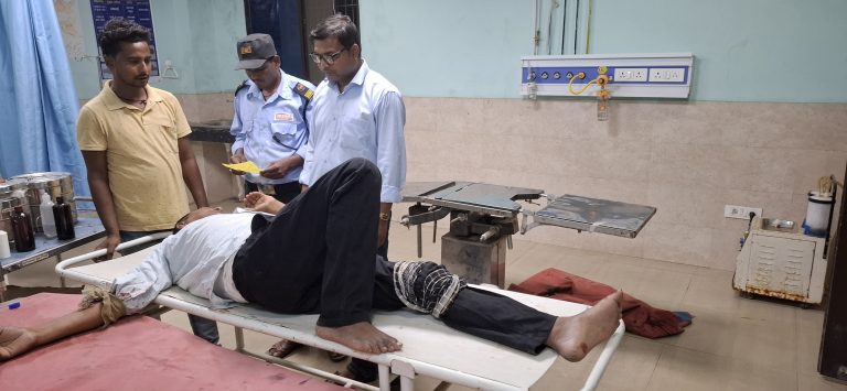 बाइक से गिरकर पति-पत्नी जख्मी, रेफर