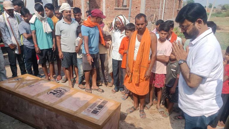 गुजरात से पहुंचा विनोद का शव, अंतिम संस्कार
