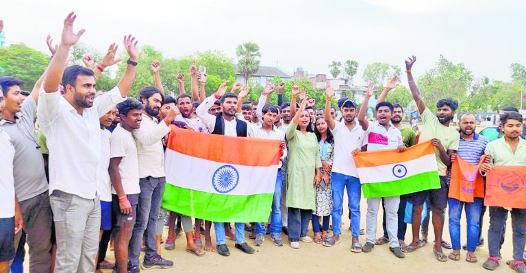 ऑपरेशन सिंदूर : जिलावासियों ने जाबांज सेना को किया सैल्यूट, देशभक्ति के लगे नारे