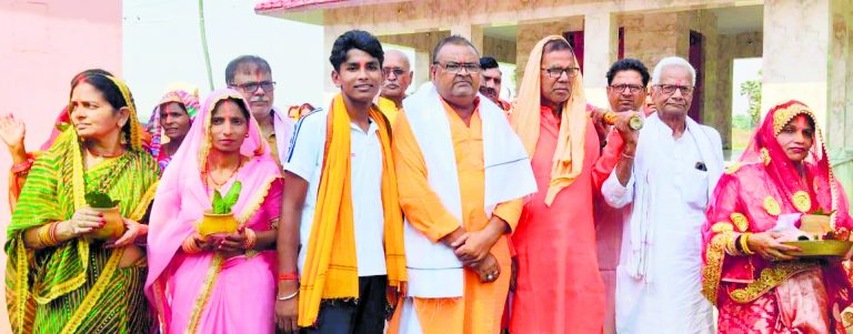 Saran News : प्रतापपुर पंचायत के मठिया में निकाली गयी कलशयात्रा, सैकड़ों श्रद्धालु हुए शामिल