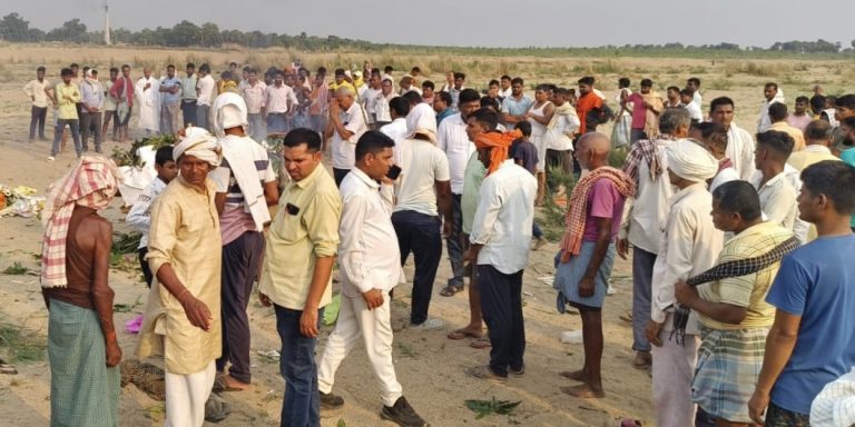 स्कॉर्पियो के धक्के से बाइक सवार रेलकर्मी की मौत, दूसरा घायल