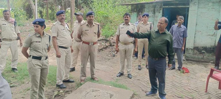 नॉर्थ कॉलोनी में 20 रेलवे क्वार्टर को अवैध कब्जा से कराया गया मुक्त