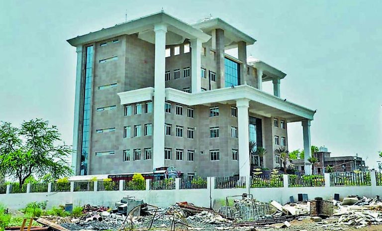 Deoghar news : मेडिकल कचरे पर अब नहीं चलेगी लापरवाही, नगर निगम ने 18 अस्पतालों को भेजा नोटिस