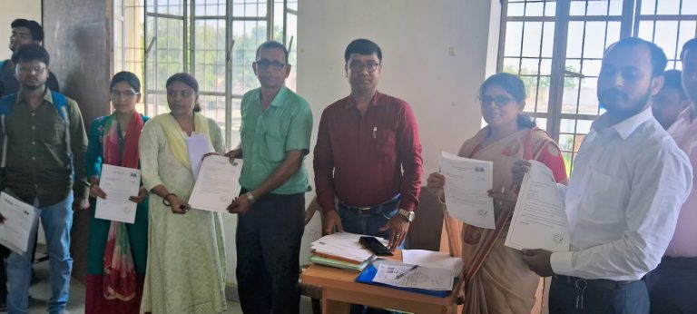 Madhubani News : चयनित शिक्षकों को मिला पदस्थापन पत्र