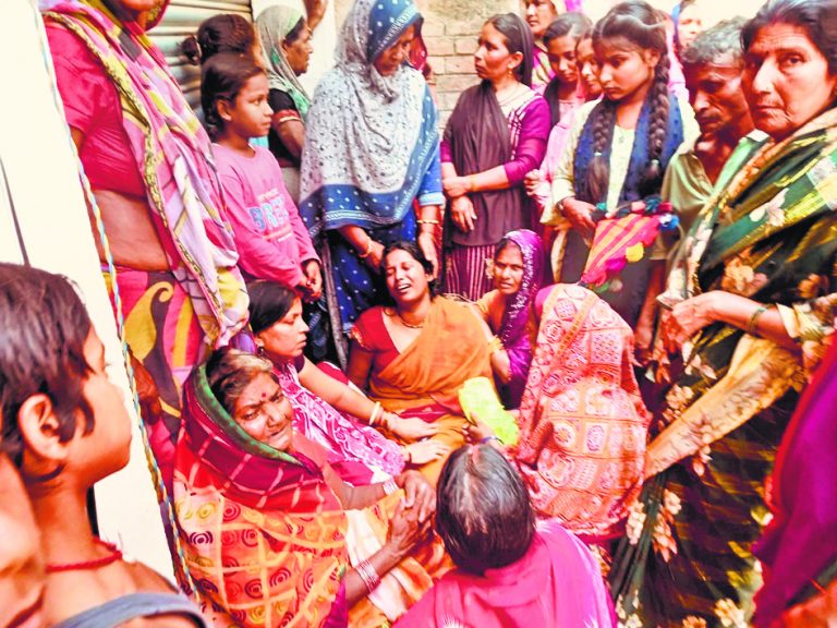 Gopalganj News  : श्रीपुर में सेवानिवृत्त फौजी के युवा पुत्र ने फंदे में झूल कर दी जान