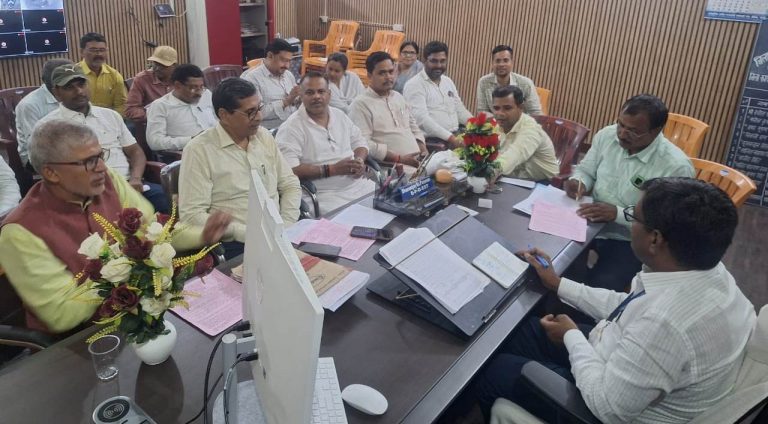 Saran News : प्राथमिक शिक्षक संघ का 24 का धरना प्रदर्शन तत्काल स्थगित