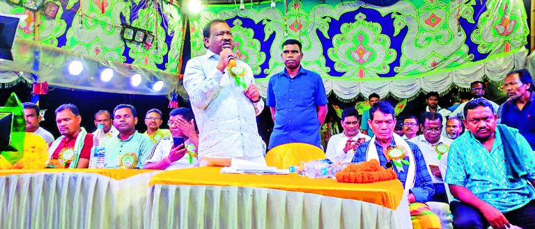 East Singbhum News : आदिवासी संस्कृति व परंपरा को सहेजने की जरूरत : रामदास