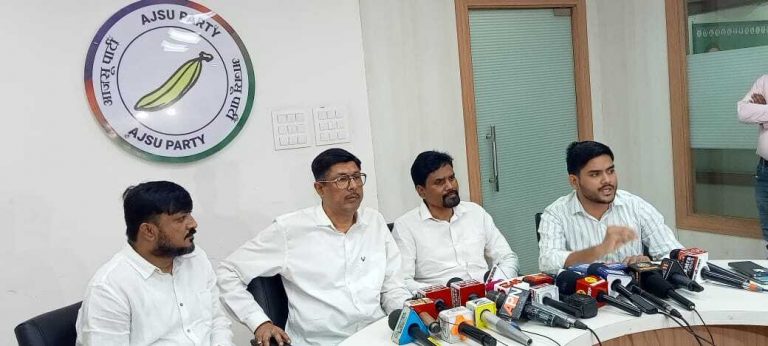 Political News : पेसा पर आदिवासियों को गुमराह करना बंद करें : आजसू
