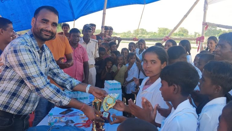 Motihari: आपदा की स्थिति में बच्चों को आत्मनिर्भर बनाने के लिए मिला प्रशिक्षण