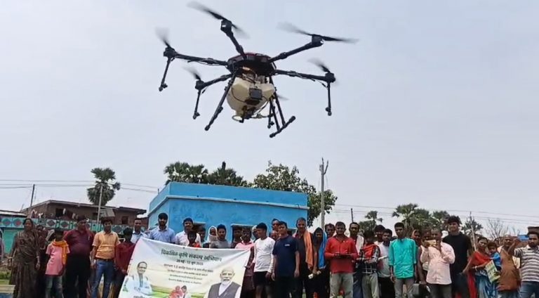 कृषि के नवीनतम वैज्ञानिक तकनीकों व योजनाओं की मिल रही जानकारी