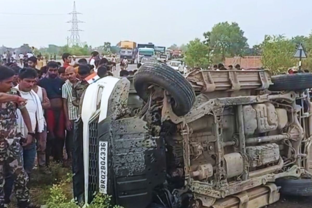 patna gaya accident| Bihar Accident: Bolero collided with a pole on Gaya-Patna NH 22, two died