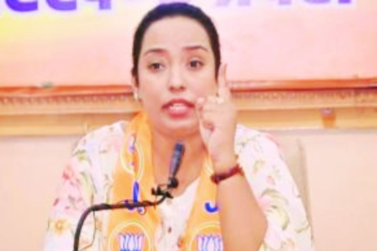 rafiya naaz bjp on maiya samman yojana hemant soren kalpana soren jmm